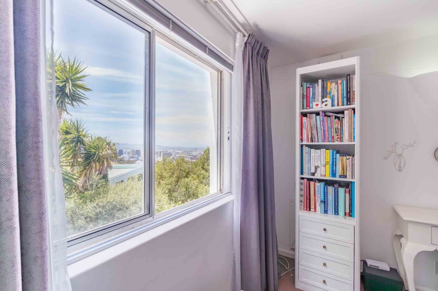 To Let 2 Bedroom Property for Rent in Tamboerskloof Western Cape